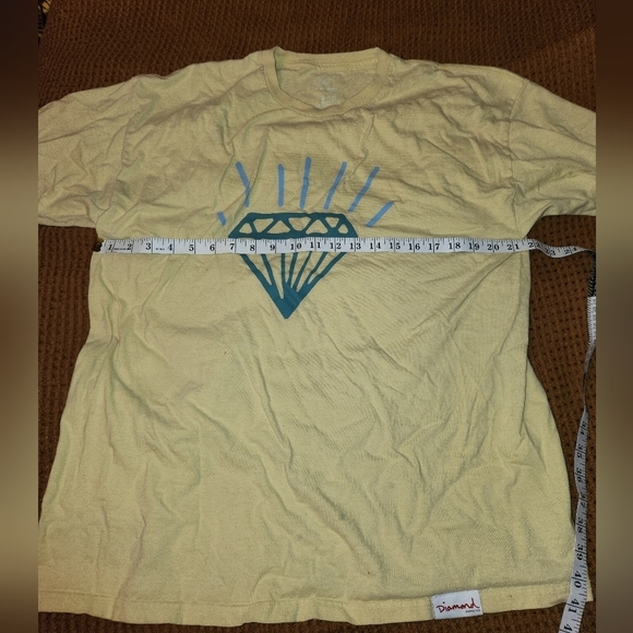 Graphic Brand Tee - Picture 5 of 5